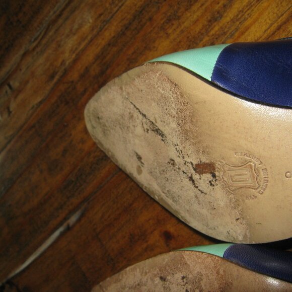 Nordstrom's Italian Pumps - Teal & Navy - Size 8 M - Picture 5 of 5